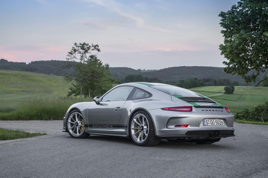 Porsche 911 R 2016 года  (фото 25 из 50)